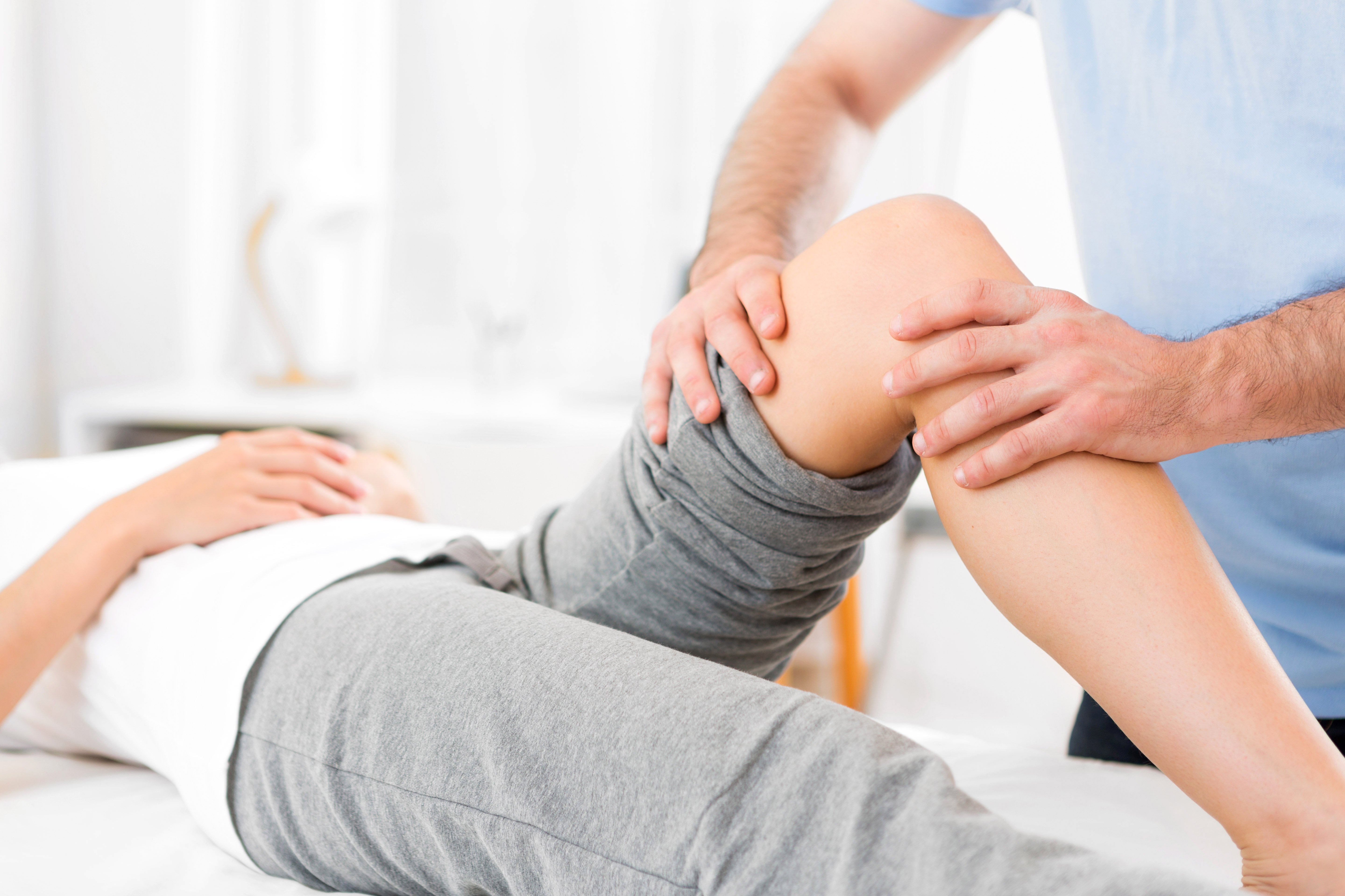 Мануальная терапия суставов. Мануальная терапия коленного сустава. Боль в суставах. Боль в колене.